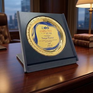 Royal Gold Employee Excellence Plaque - MM34-7.5X7.5"